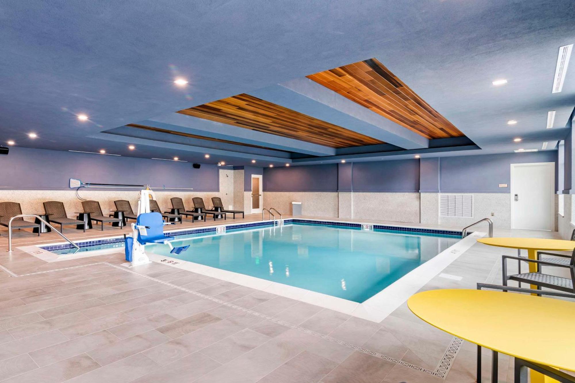 Cambria Hotel Норд Конуей Екстериор снимка