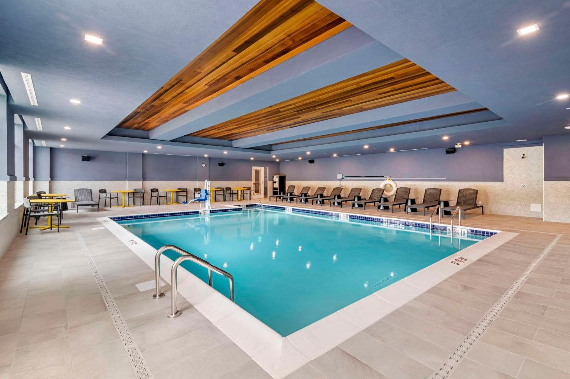 Cambria Hotel Норд Конуей Екстериор снимка